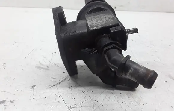 Thermostat/thermostat housing