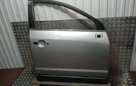 Opel Antara Front door