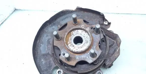 Rear wheel hub spindle/knuckle