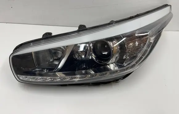 KIA Ceed Headlight/headlamp 92101A2220