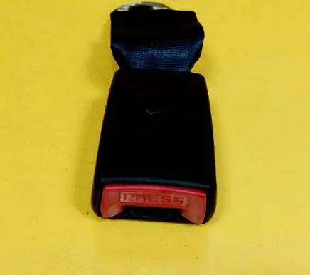 Citroen Berlingo Rear seatbelt buckle 33034832