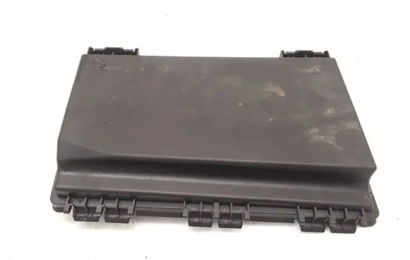 Opel Zafira B Fuse box cover 13125865