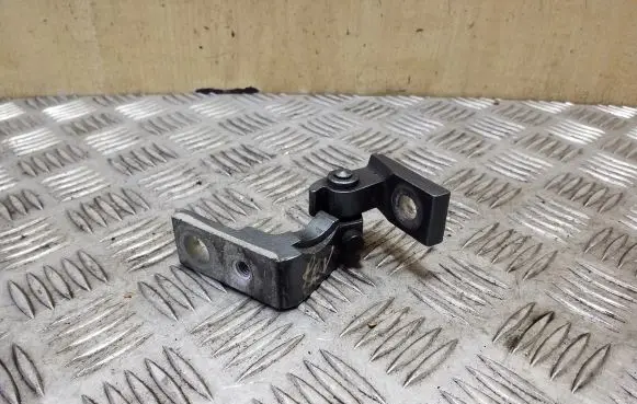 Audi A3 S3 8P Front door upper hinge