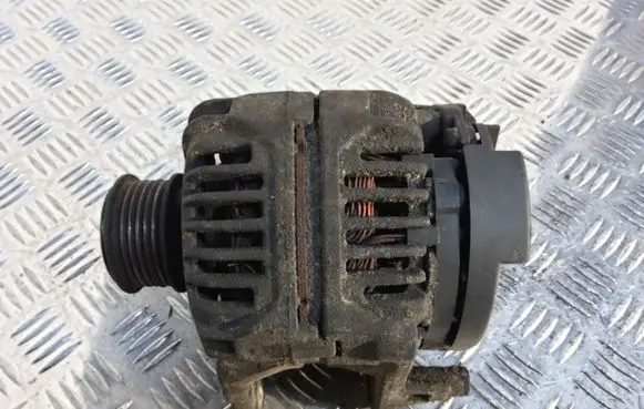 Audi A4 S4 B5 8D Generator/alternator 038903023K 0124315001