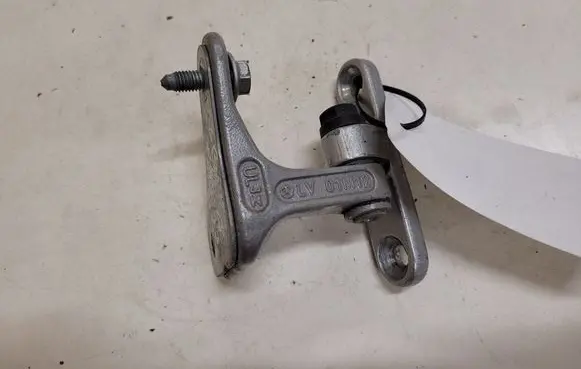 Mercedes-Benz C W203 Front door lower hinge