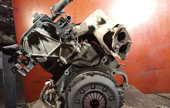 Volkswagen PASSAT B5 Engine AGZ