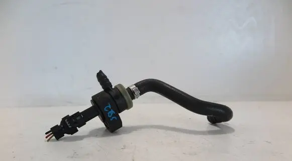 Mercedes-Benz B W246 W242 Vacuum valve A0009975012
