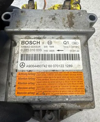 Mercedes-Benz Sprinter W906 Airbag control unit/module A9064460742 0285010033 0701221289