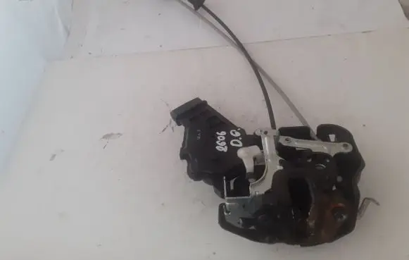 KIA Carens III Rear door lock 814201D010