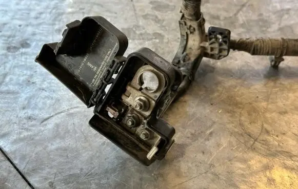 KIA Rio Positive cable (battery)