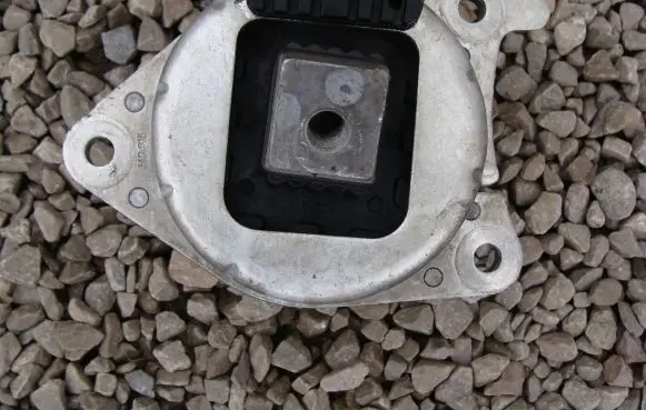 Alfa Romeo Stelvio Engine mount vacuum valve 00505515100