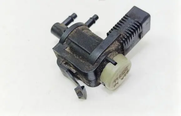 Audi A6 S6 C5 4B Vacuum valve 1J0906283C
