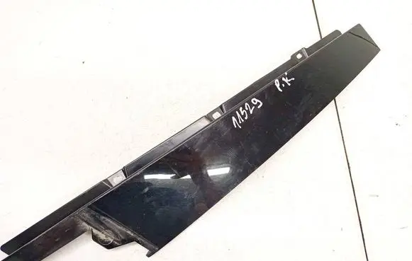 Volvo V40 Front door glass trim molding 31463559