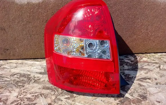 KIA Cerato Rear/tail lights