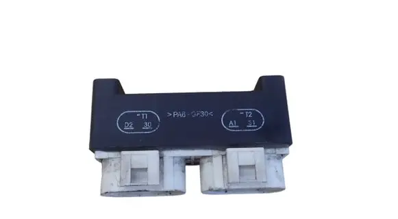 Volkswagen Transporter - Caravelle T4 Coolant fan relay 701919506