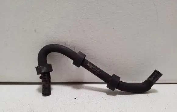 Engine coolant pipe/hose
