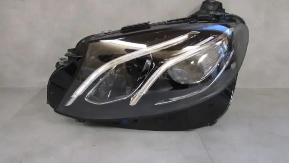 Mercedes-Benz E W213 Headlight/headlamp A2139063904