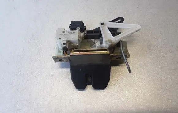 Volvo XC70 Tailgate/trunk/boot lock/catch/latch