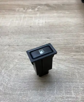 Toyota Avensis T250 Fuel tank opening switch 156795