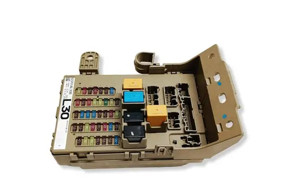 Subaru Outback (BS) Fuse module 82201AL30B