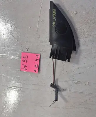 Volkswagen PASSAT B5 Front door high frequency speaker 3B0837985