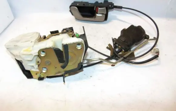 Mitsubishi Pajero Front door lock MR573710 MR599444 MR503818