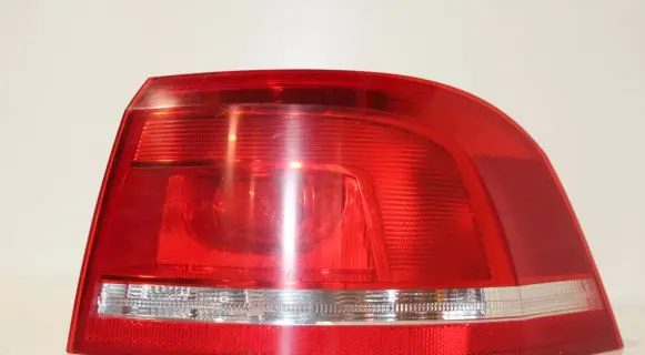 Volkswagen PASSAT B7 Rear/tail lights 3AF945096E
