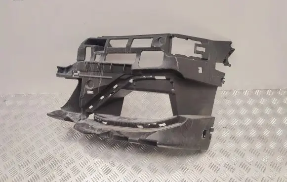 BMW 8 G16 Front bumper mounting bracket 51118074787