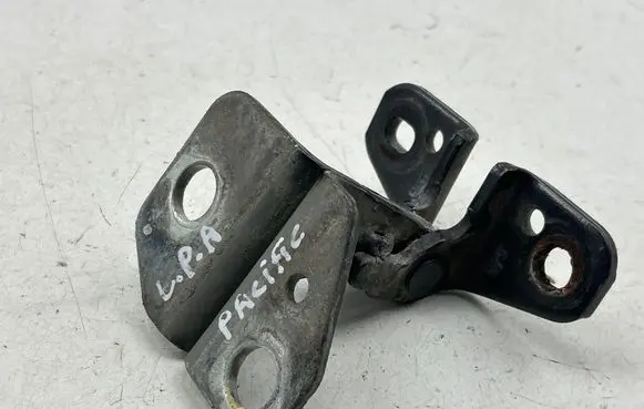 Chrysler Pacifica Front door lower hinge 1120038