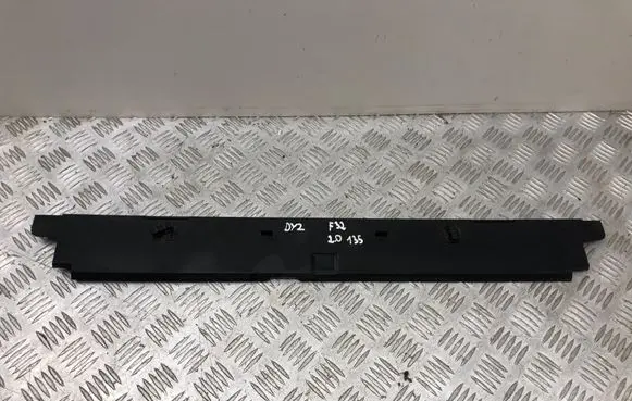 BMW 4 F32 F33 Radiator trim 7600543 15272311