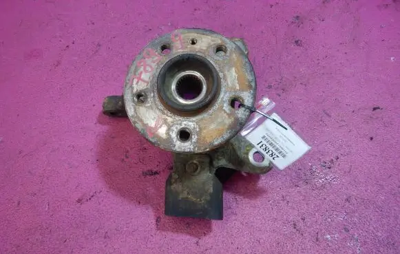 Front wheel hub spindle knuckle