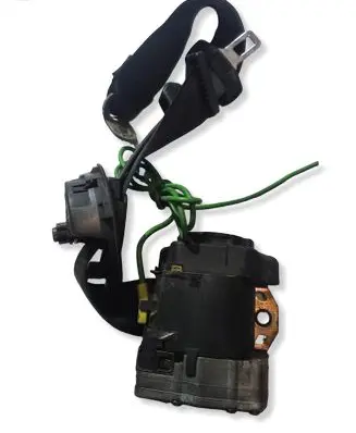 Volkswagen Golf VI Rear seatbelt 193857737 00024204