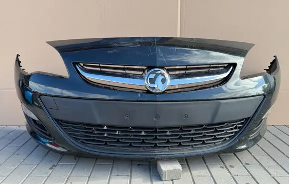 Opel Astra J Front bumper 13368660