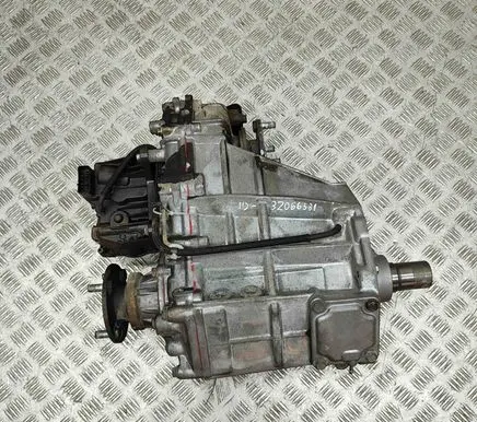 Toyota Land Cruiser (J200) Gearbox transfer box case 361006D401
