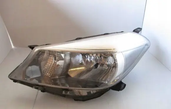 Toyota Yaris Headlight/headlamp