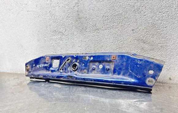 Opel Zafira B Radiator support slam panel