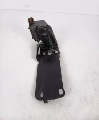 BMW 3 E92 E93 Radiator mount bracket 7117812