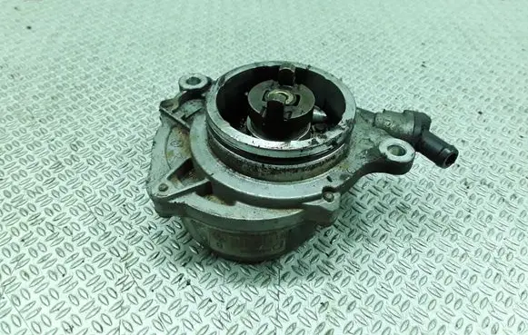 BMW 5 E39 Vacuum pump 72832710B