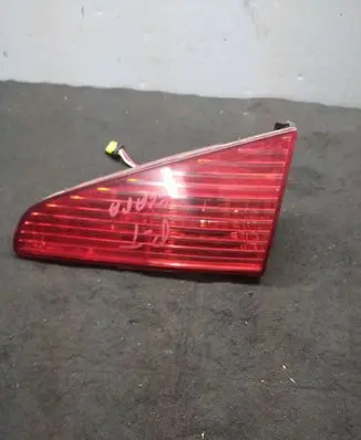 Peugeot 607 Rear/tail lights 2543D