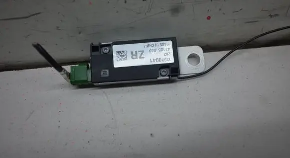 Opel Astra J Aerial antenna amplifier 13338041