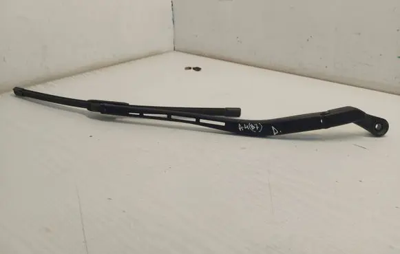 Audi A4 S4 B7 8E 8H Windshield/front glass wiper blade 