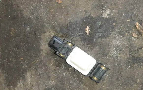 Mitsubishi Colt Airbag deployment crash/impact sensor PMR587419