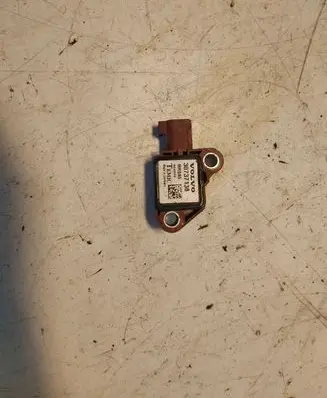 Volvo V50 Airbag deployment crash/impact sensor 30737138