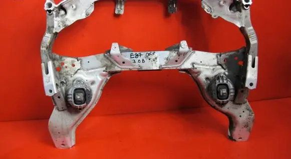 BMW 1 E81 E87 Front axle beam 
