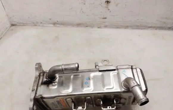 Toyota Hilux VIII EGR valve cooler 256810W020 S2020090403814