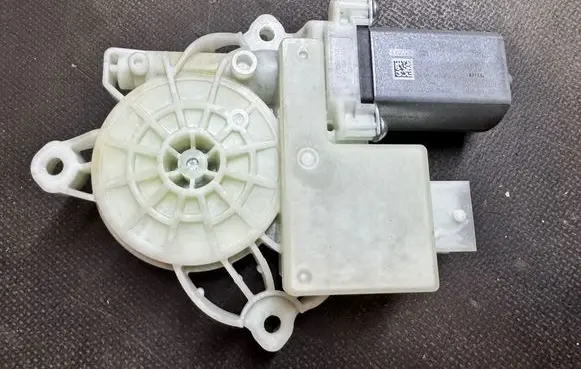 Jeep Grand Cherokee WL Rear door window regulator motor
