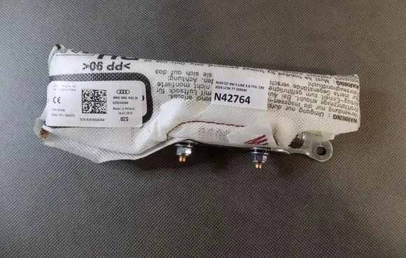Audi Q7 4M Seat airbag 4M0880442D