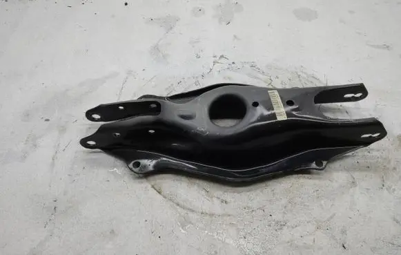 Mercedes-Benz C W205 Rear upper control arm/wishbone A2053522000