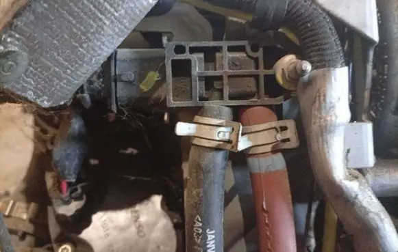 Nissan NV200 Exhaust gas pressure sensor
