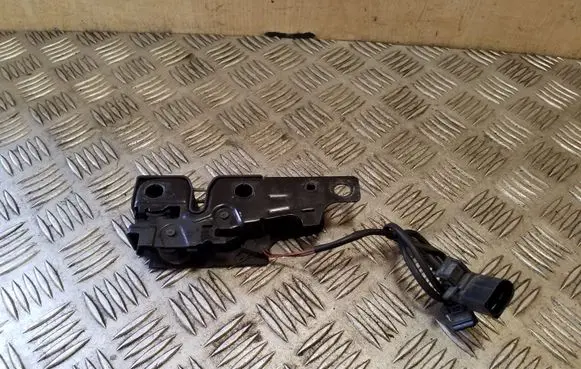Audi TT TTS Mk2 Engine bonnet/hood lock/catch 8J0823509A